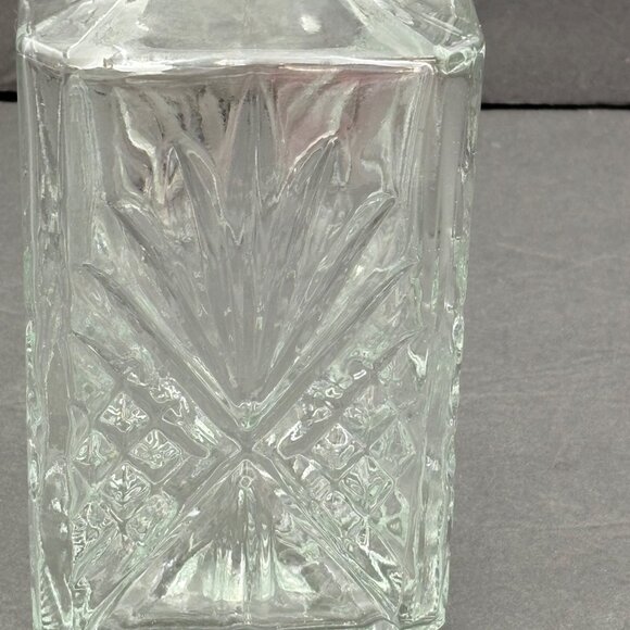 Vintage‎ Pressed Glass Decanter With Square Stopper 9.5” tall Y2K 90s Barware - Picture 2 of 9